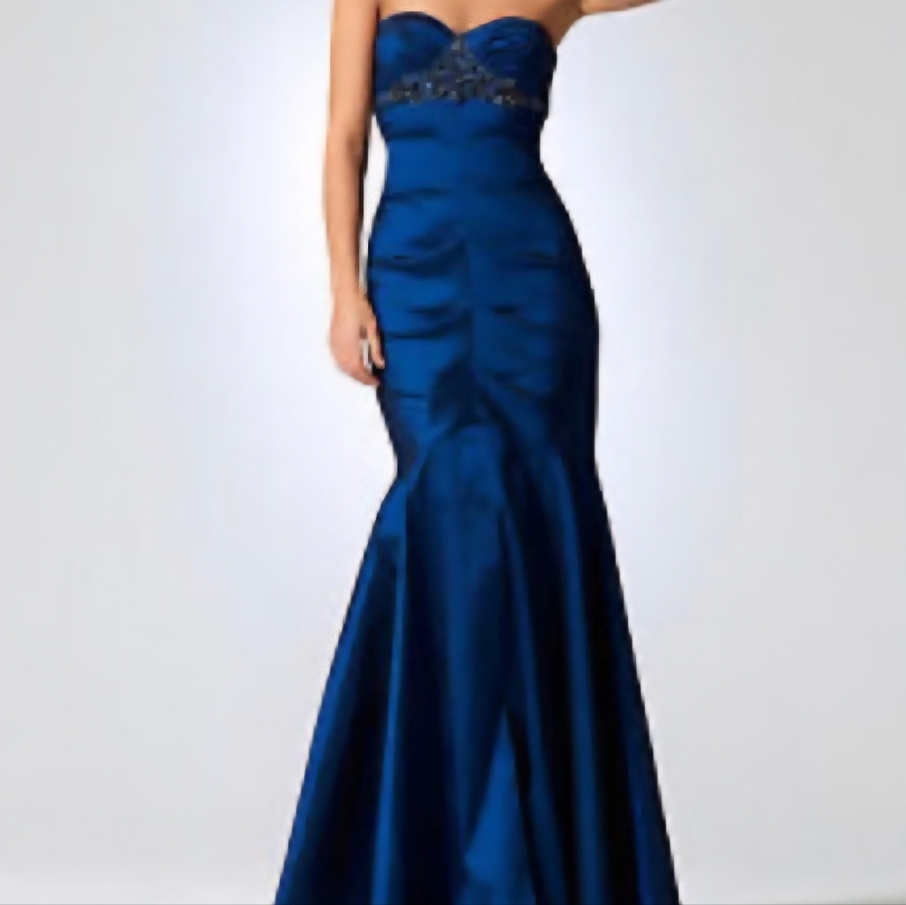 XSCAPE by Joanna Chen Ruched Mermaid Gown